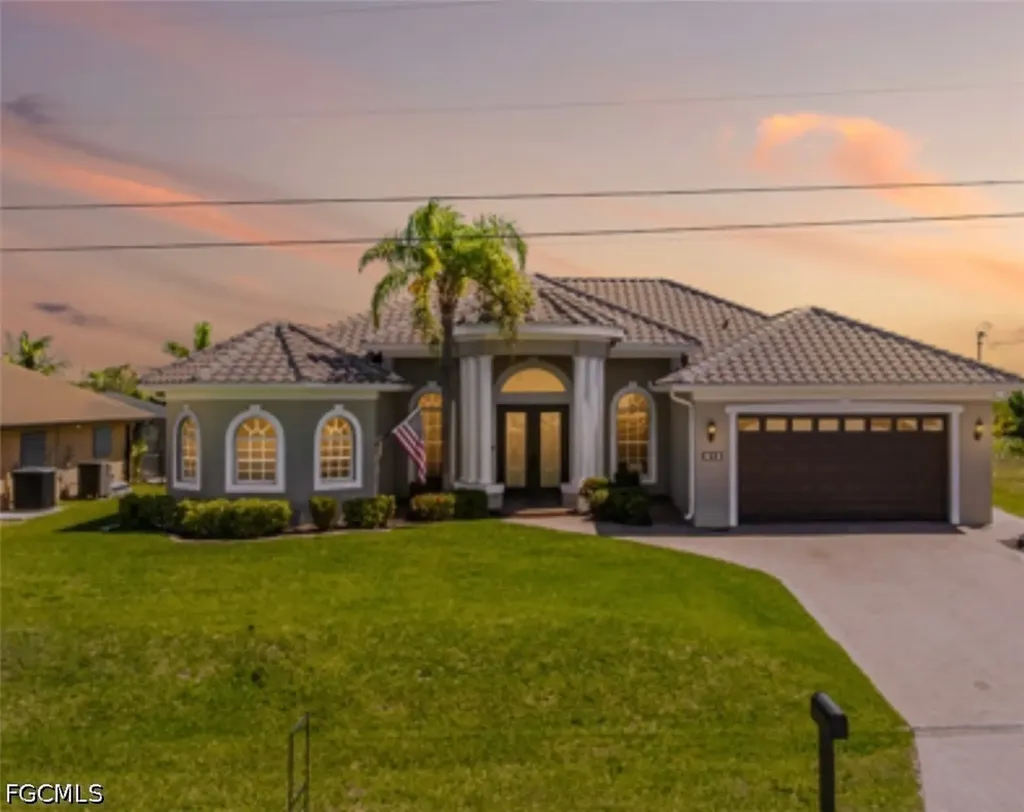 613 SE 4th Place Cape Coral FL 33990