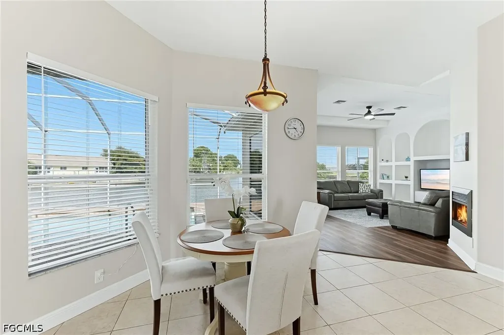 613 SE 4th Place Cape Coral FL 33990