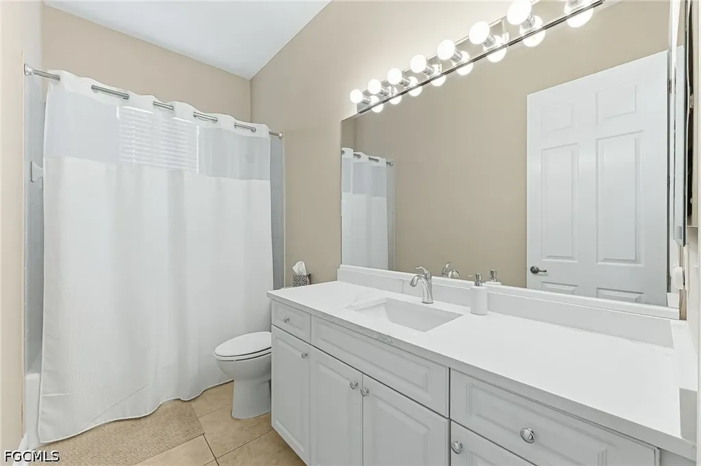 613 SE 4th Place Cape Coral FL 33990