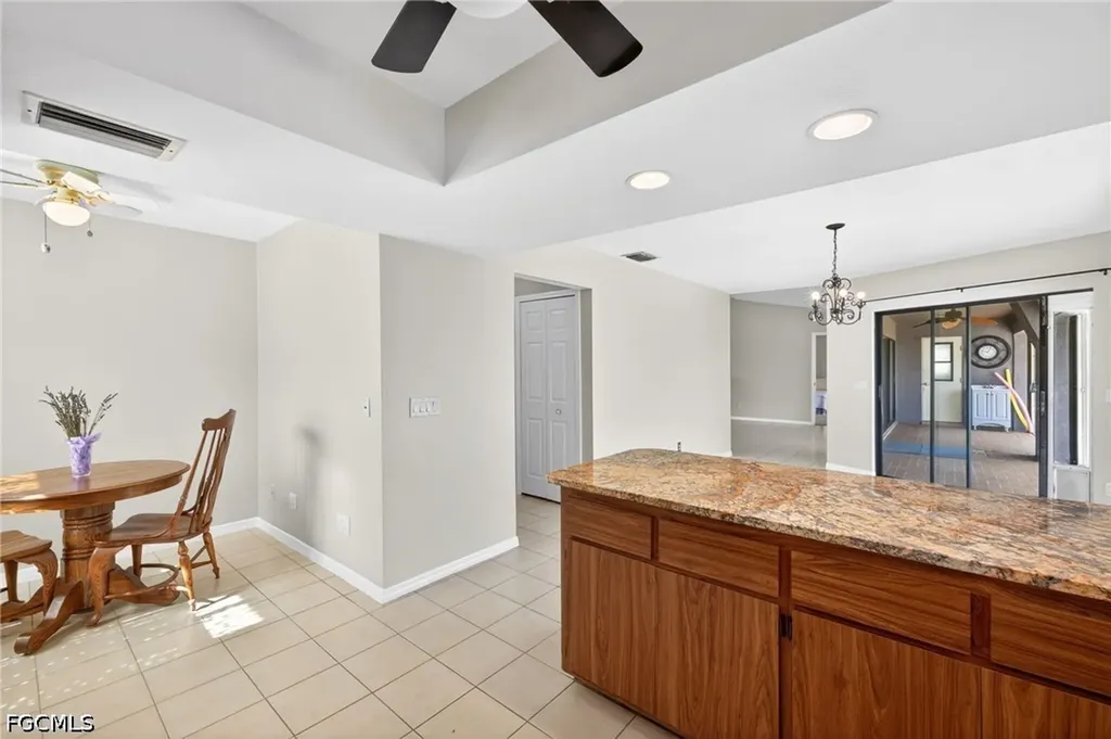 609 SE 21st Street Cape Coral FL 33990