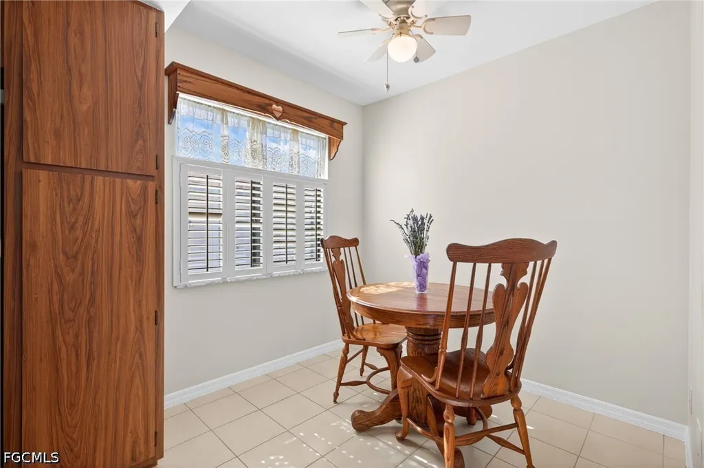 609 SE 21st Street Cape Coral FL 33990