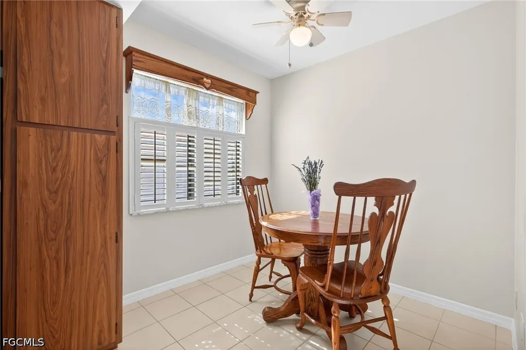 609 SE 21st Street Cape Coral FL 33990