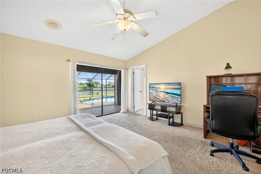 609 SE 21st Street Cape Coral FL 33990