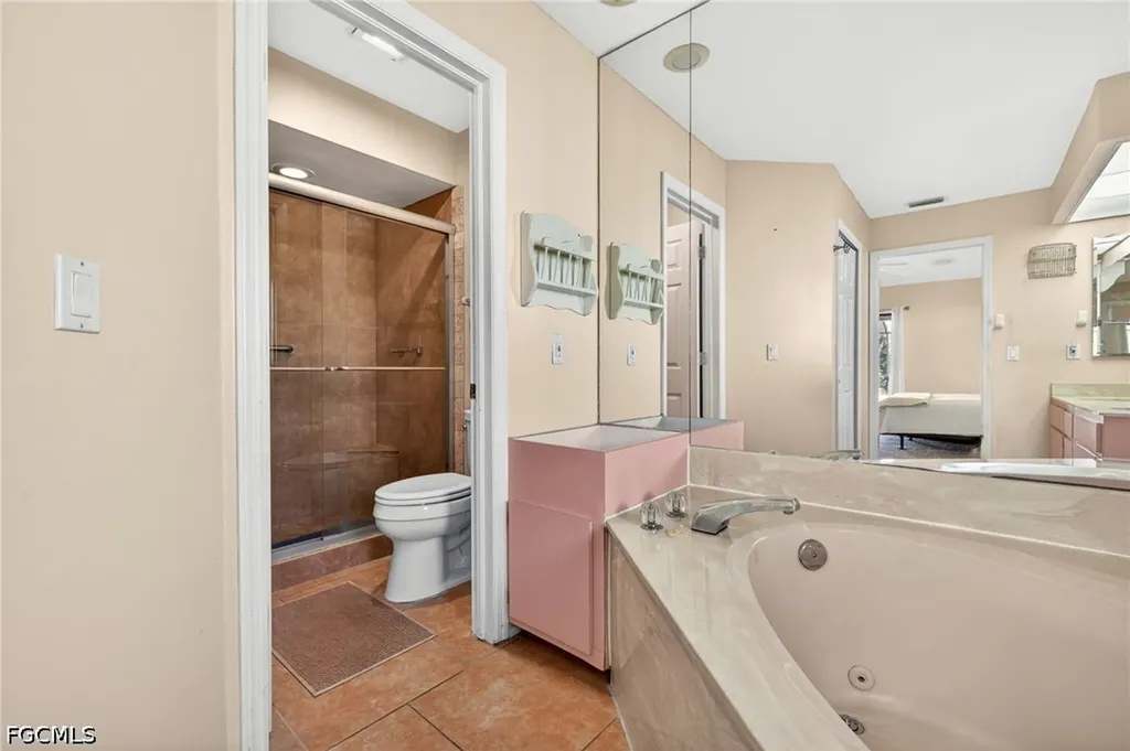609 SE 21st Street Cape Coral FL 33990
