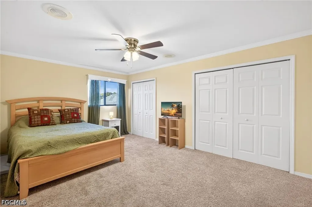 609 SE 21st Street Cape Coral FL 33990