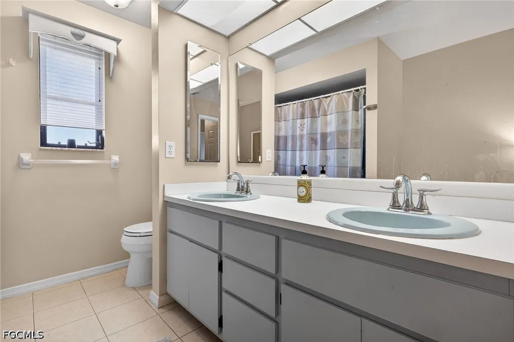 609 SE 21st Street Cape Coral FL 33990
