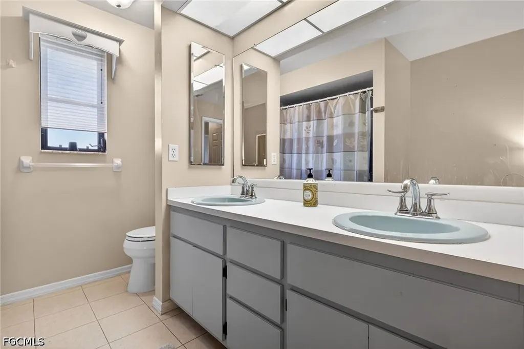609 SE 21st Street Cape Coral FL 33990