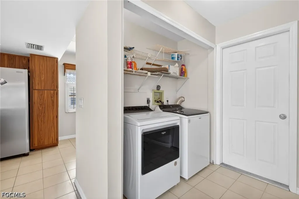 609 SE 21st Street Cape Coral FL 33990