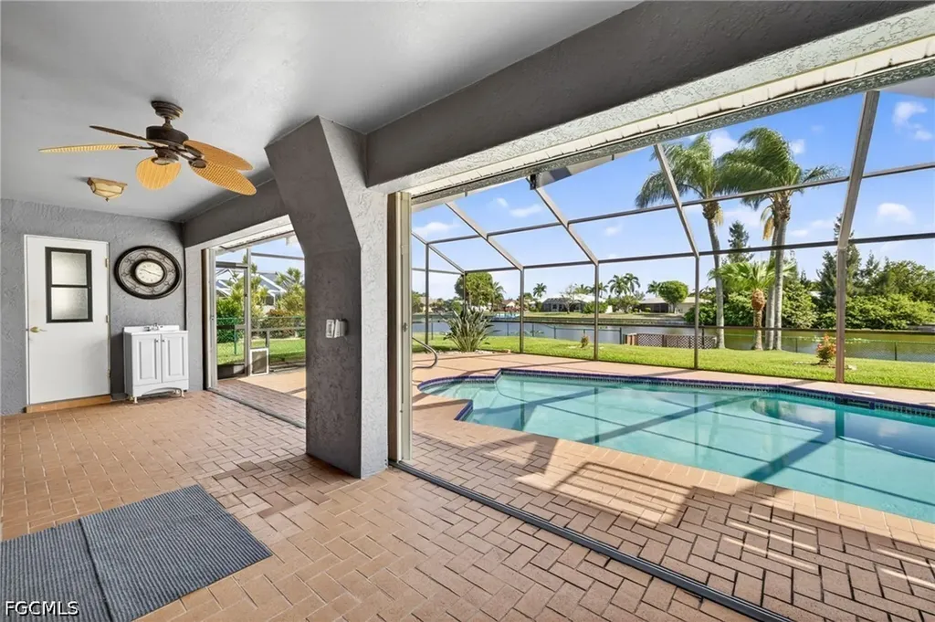609 SE 21st Street Cape Coral FL 33990