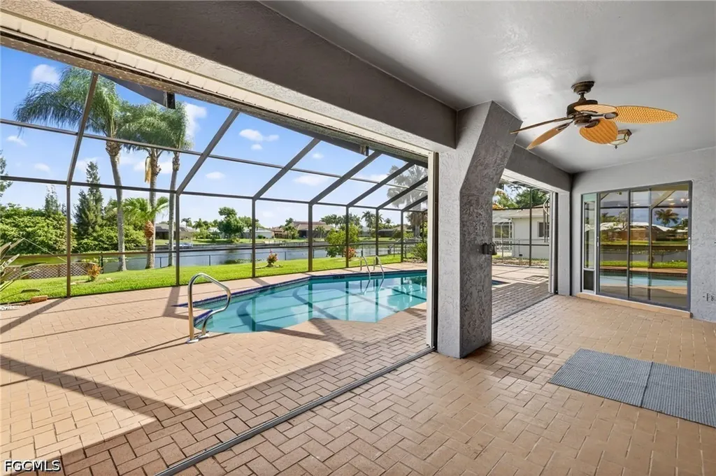 609 SE 21st Street Cape Coral FL 33990