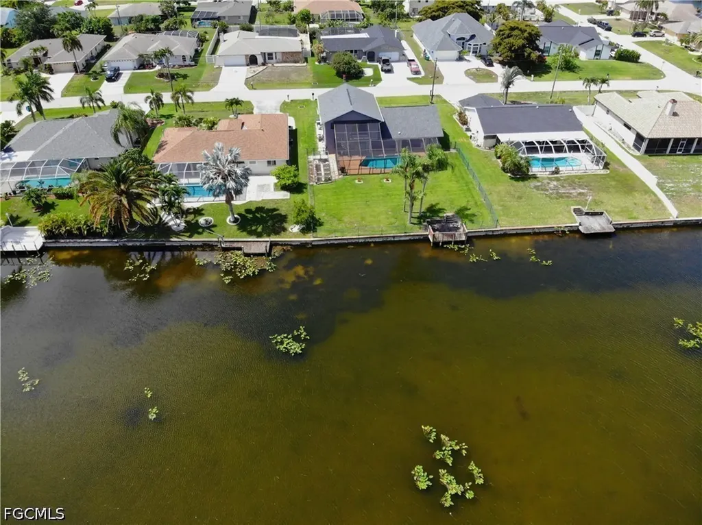 609 SE 21st Street Cape Coral FL 33990