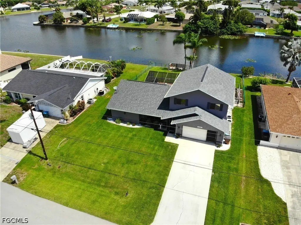609 SE 21st Street Cape Coral FL 33990