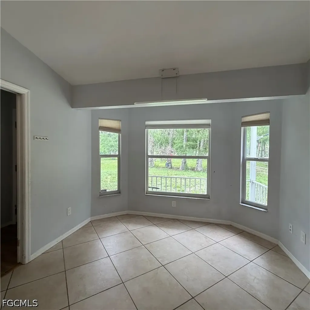281 8th Street SE Naples FL 34117