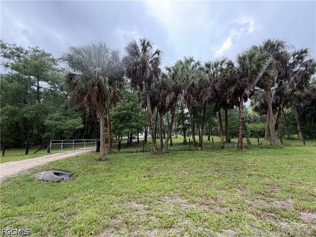 281 8th Street SE Naples FL 34117