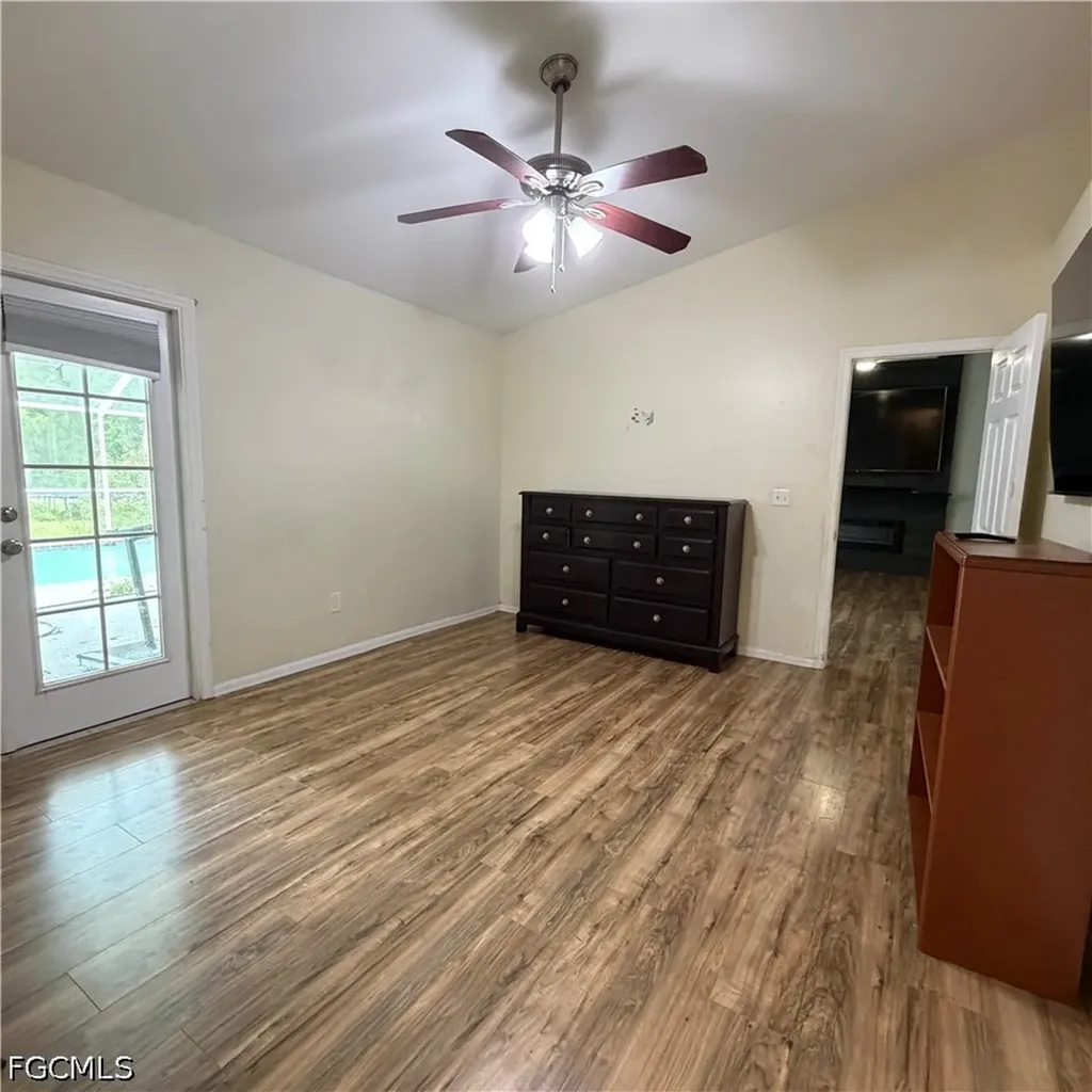 281 8th Street SE Naples FL 34117
