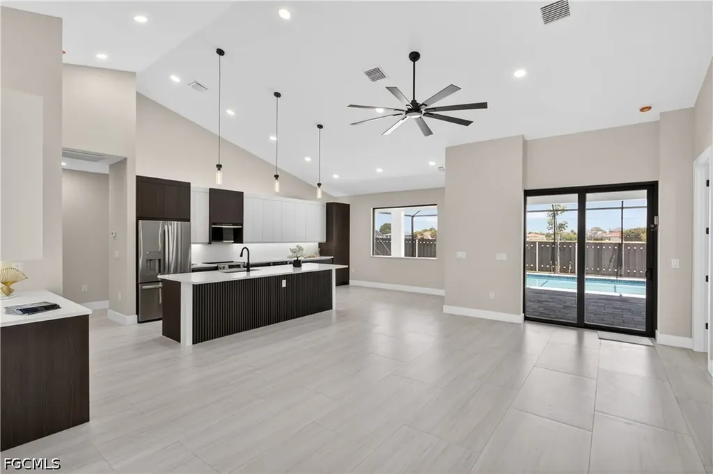 819 SW 16th Terrace Cape Coral FL 33991