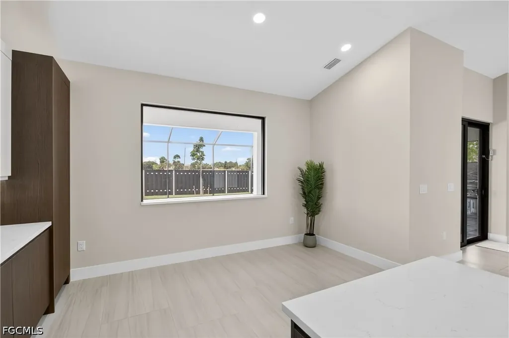 819 SW 16th Terrace Cape Coral FL 33991
