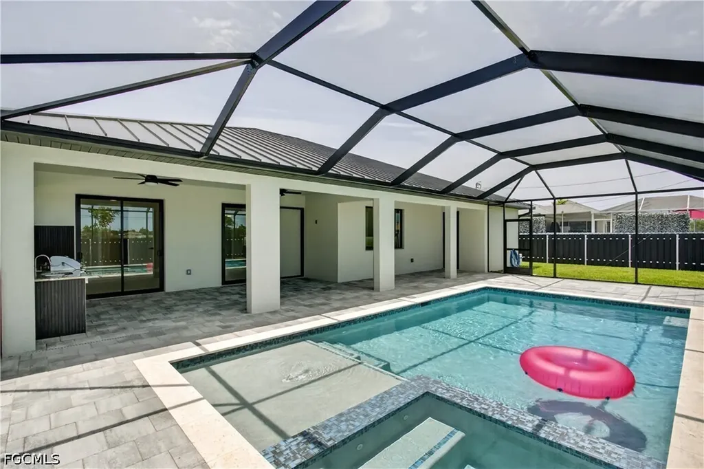 819 SW 16th Terrace Cape Coral FL 33991