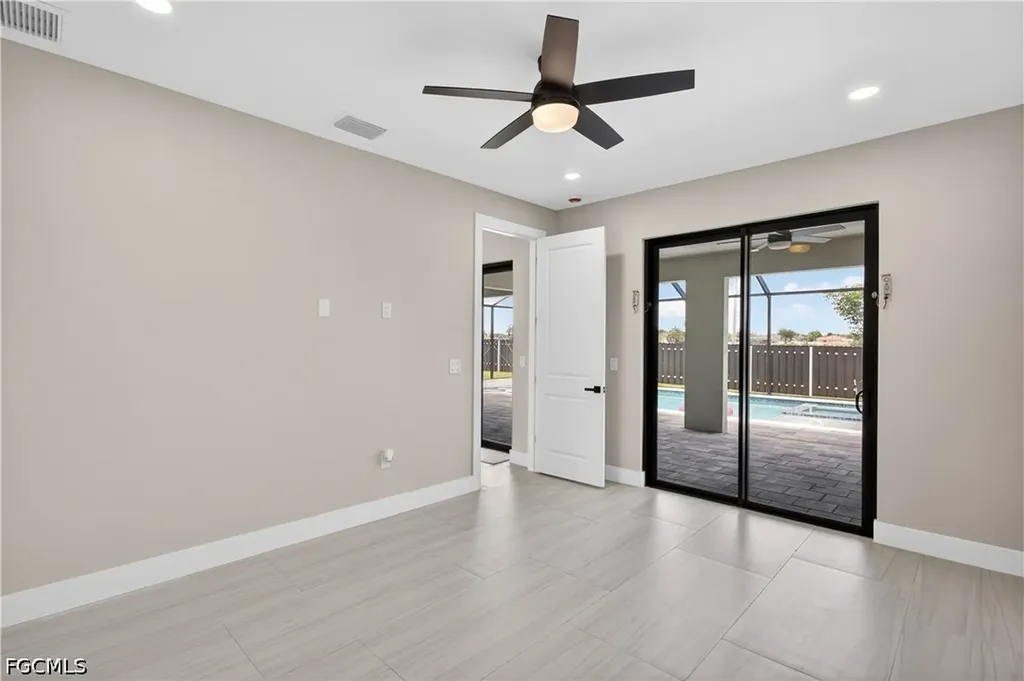 819 SW 16th Terrace Cape Coral FL 33991