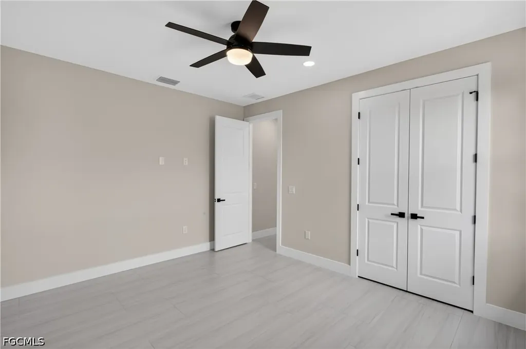 819 SW 16th Terrace Cape Coral FL 33991