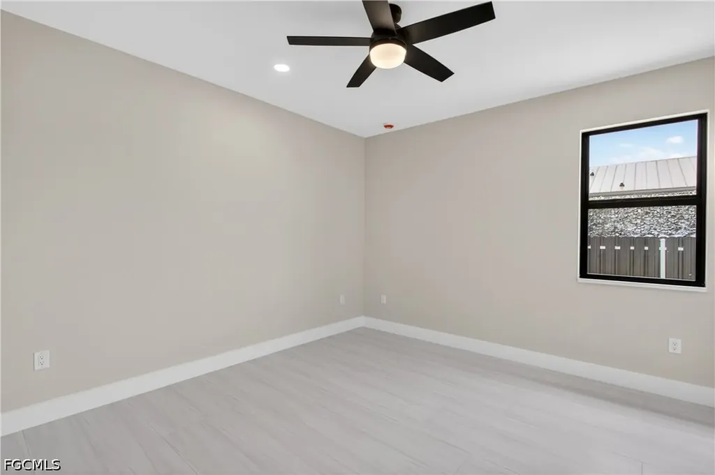 819 SW 16th Terrace Cape Coral FL 33991