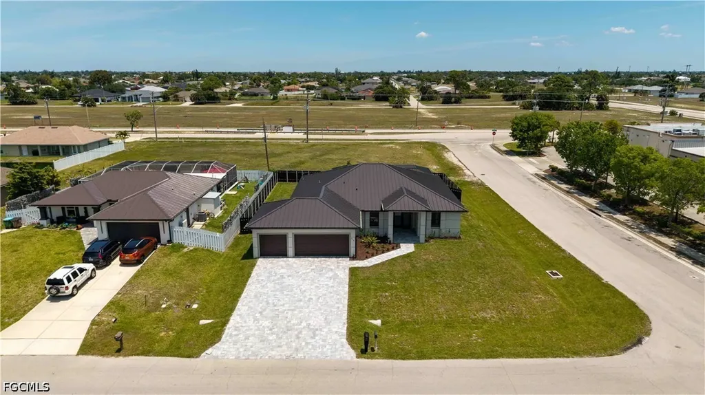 819 SW 16th Terrace Cape Coral FL 33991