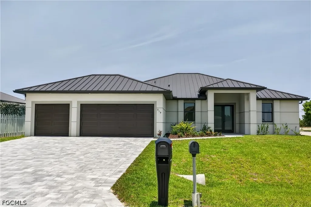 819 SW 16th Terrace Cape Coral FL 33991