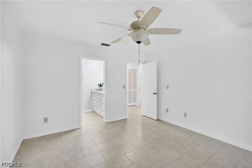 3916 SE 11th Place Cape Coral FL 33904
