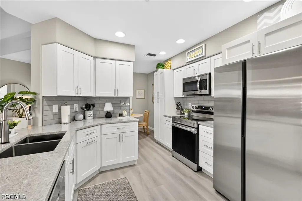 9190 Southmont Cove Fort Myers FL 33908