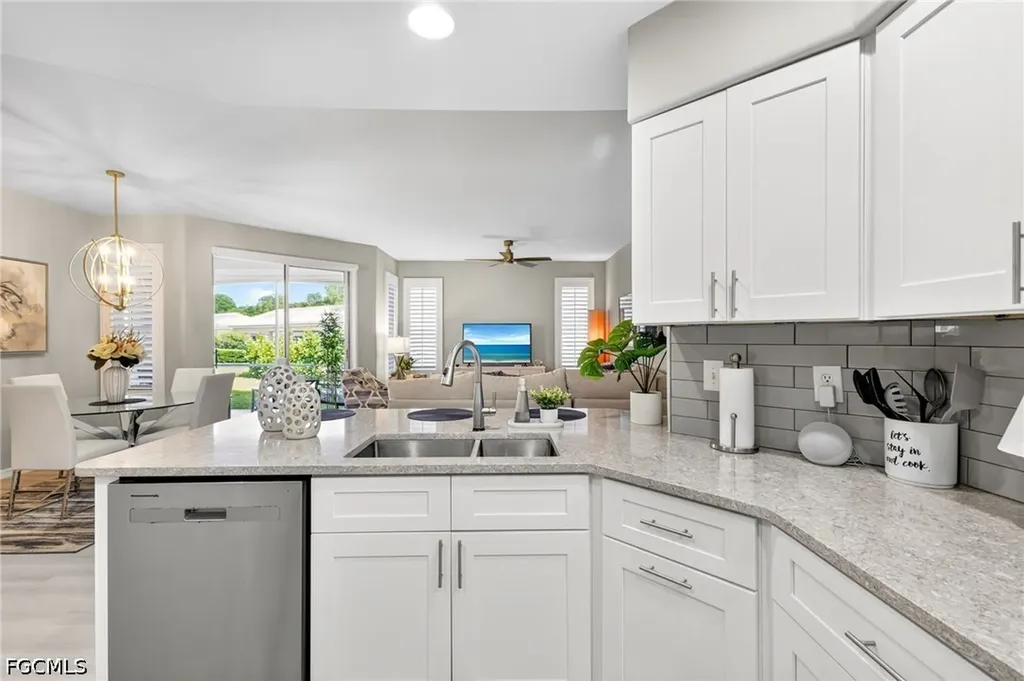 9190 Southmont Cove Fort Myers FL 33908