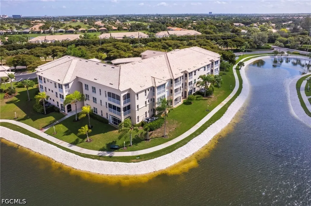 9190 Southmont Cove Fort Myers FL 33908