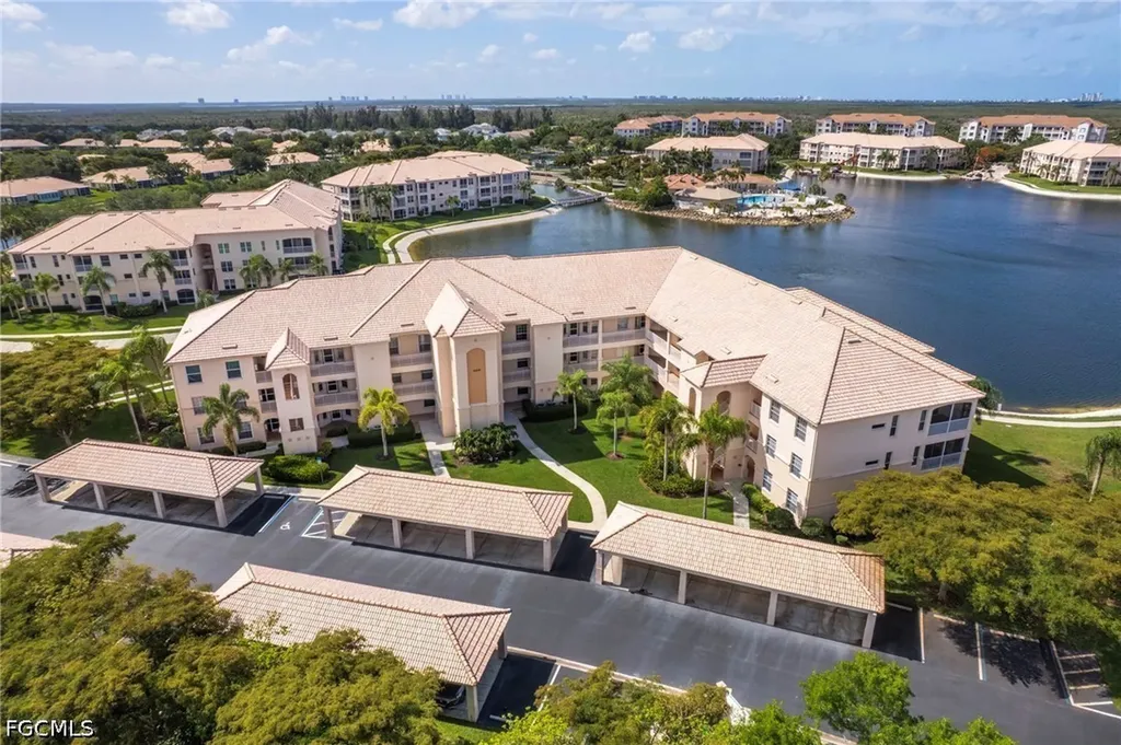 9190 Southmont Cove Fort Myers FL 33908