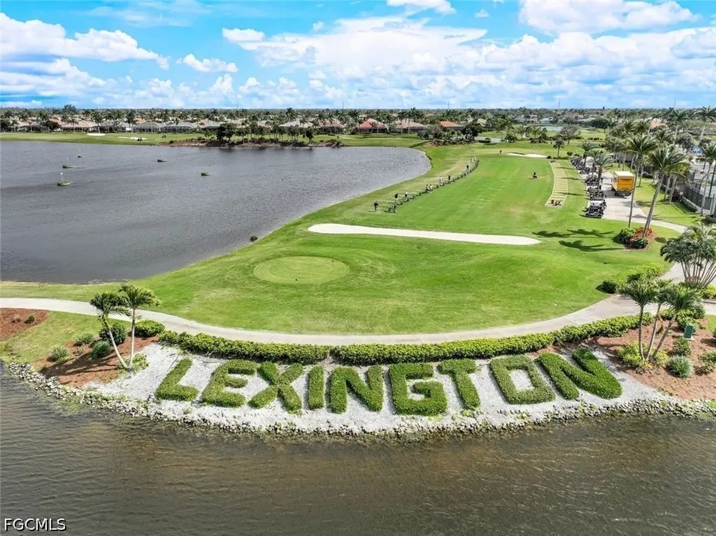 9190 Southmont Cove Fort Myers FL 33908