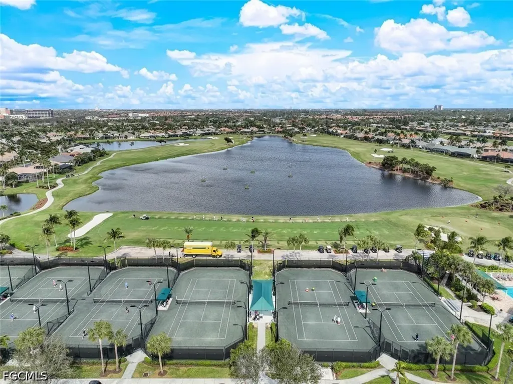 9190 Southmont Cove Fort Myers FL 33908
