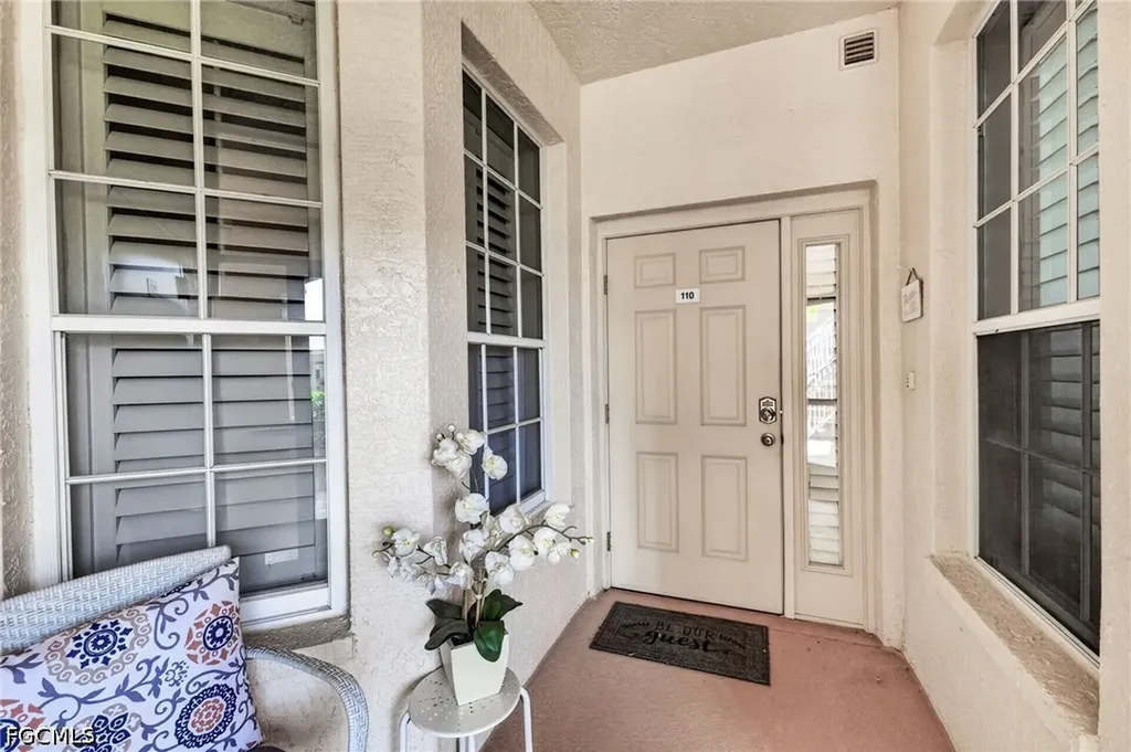 9190 Southmont Cove Fort Myers FL 33908
