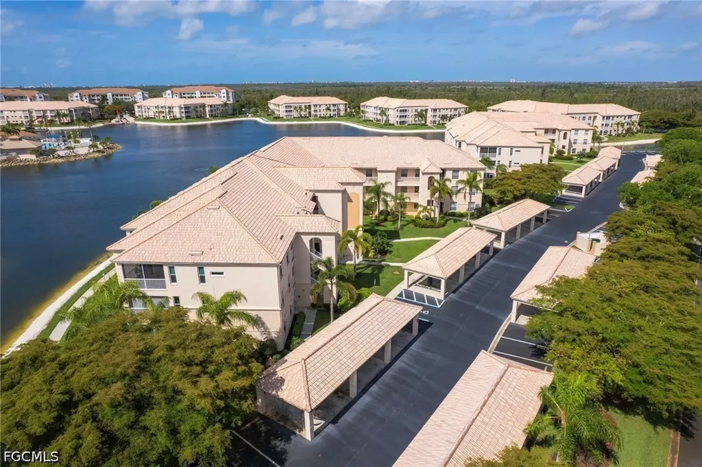 9190 Southmont Cove Fort Myers FL 33908