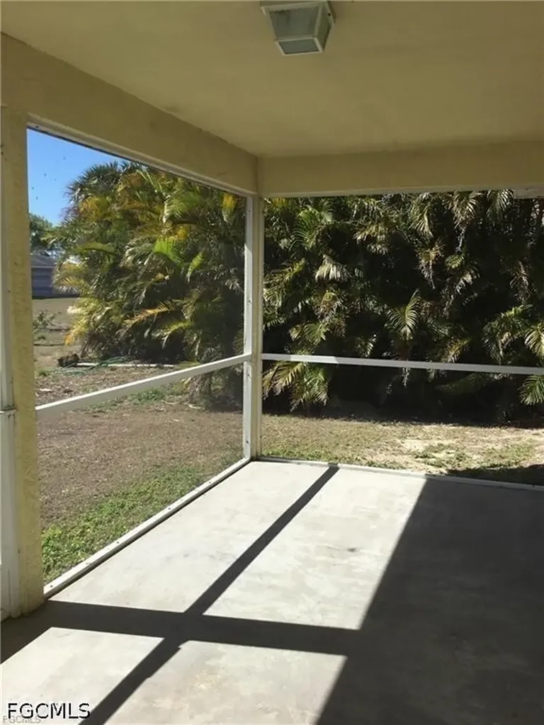 4021 28th Street SW Lehigh Acres FL 33976