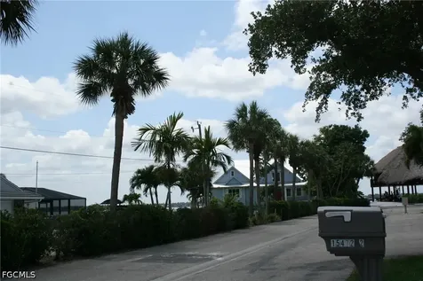 15472 Admiralty Circle North Fort Myers FL 33917