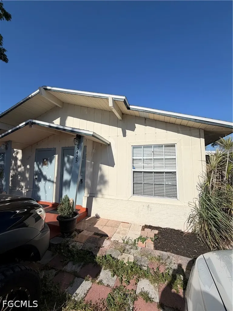 5423 9th Avenue Fort Myers FL 33907