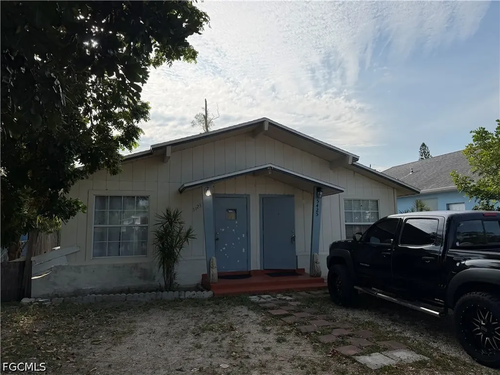5423 9th Avenue Fort Myers FL 33907