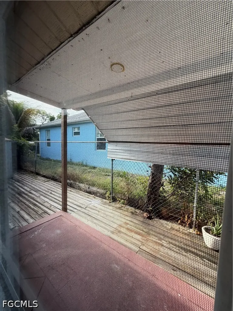 5423 9th Avenue Fort Myers FL 33907