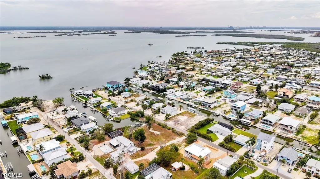 175 Bahia Viaduct Fort Myers Beach FL 33931