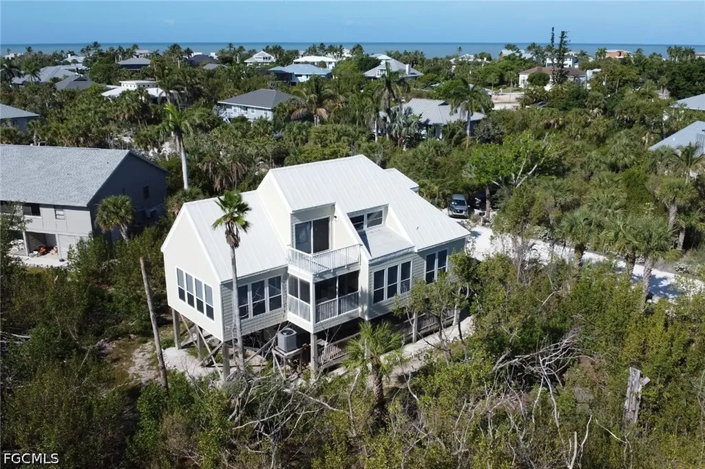 Sanibel FL, 4452 Gulf Pines Drive