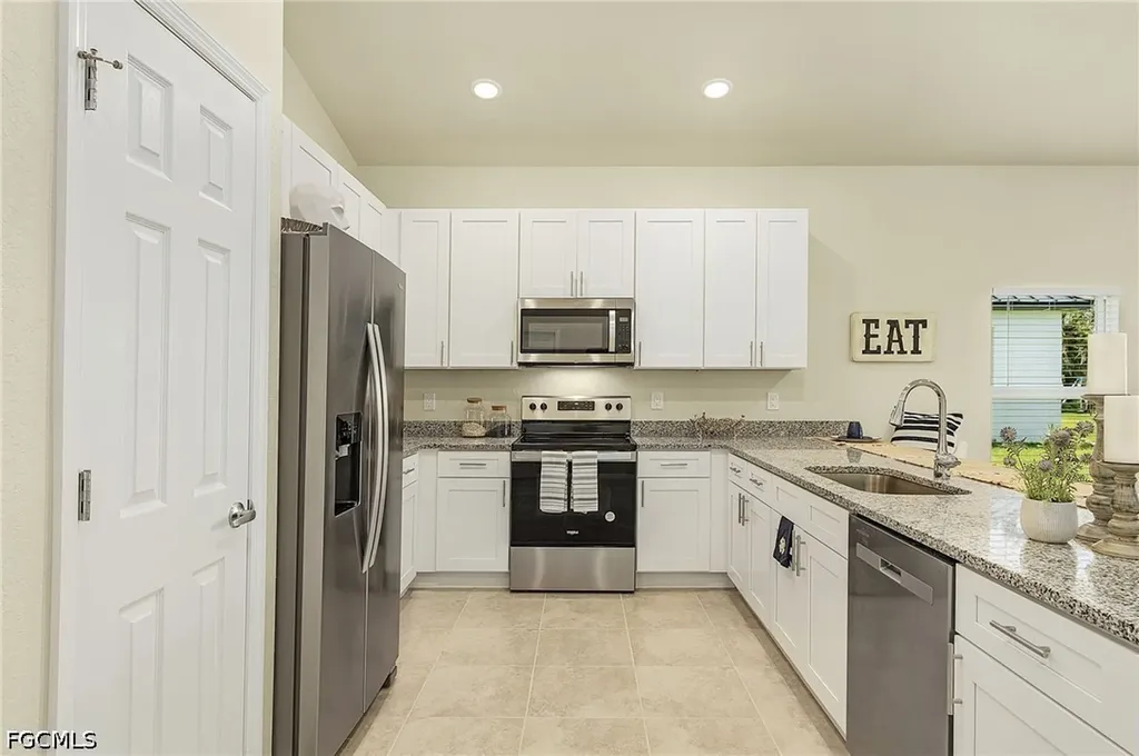 507 NW 1st Avenue Cape Coral FL 33993