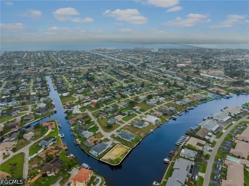 1101 SE 38th Street Cape Coral FL 33904