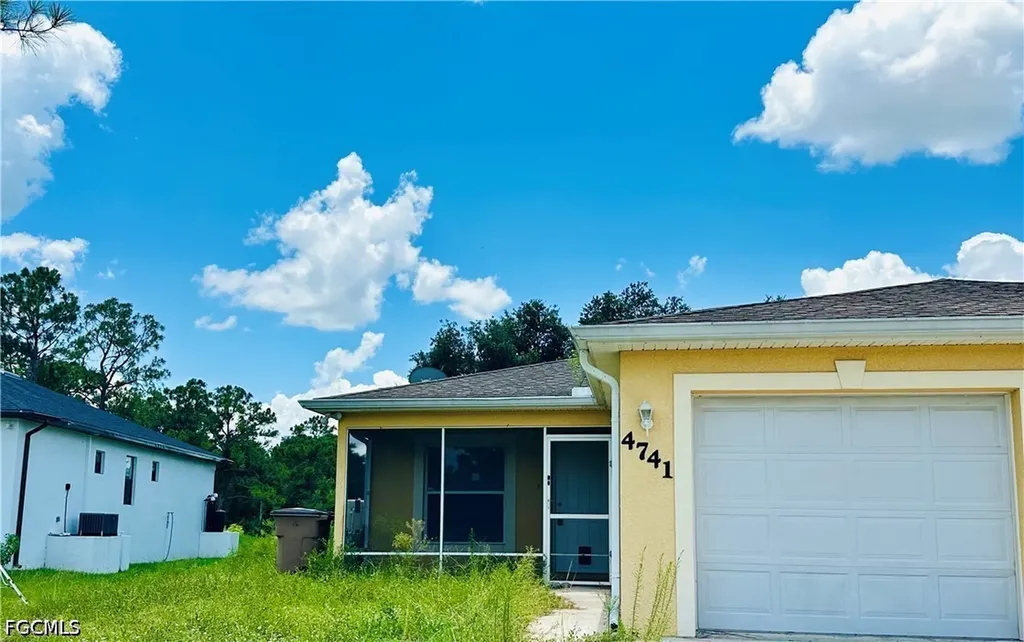 4743 14th Street SW Lehigh Acres FL 33973