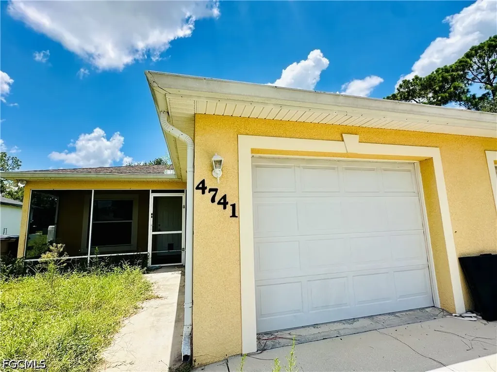 4743 14th Street SW Lehigh Acres FL 33973