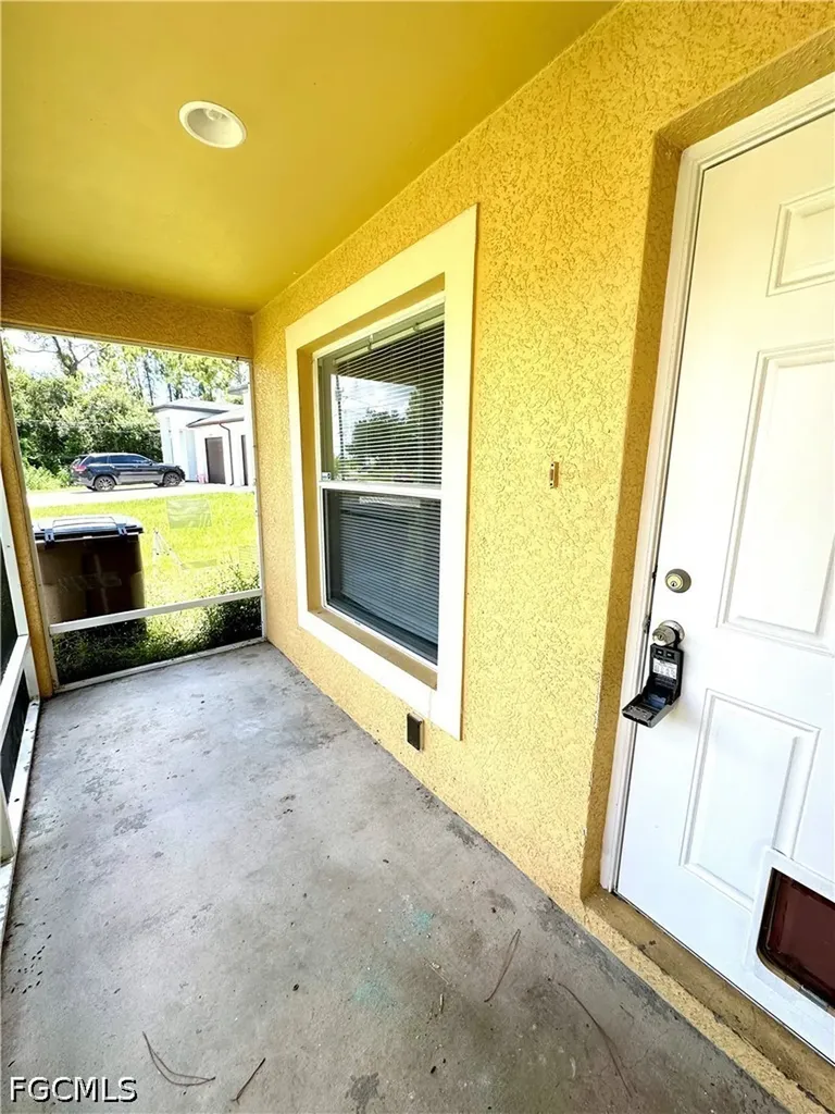 4743 14th Street SW Lehigh Acres FL 33973