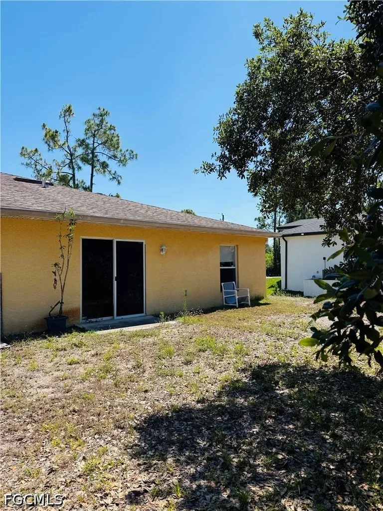 4743 14th Street SW Lehigh Acres FL 33973