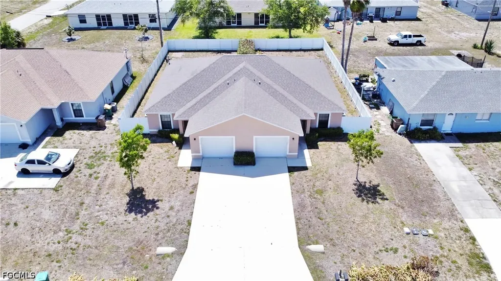 1022 NE 8th Place Cape Coral FL 33909